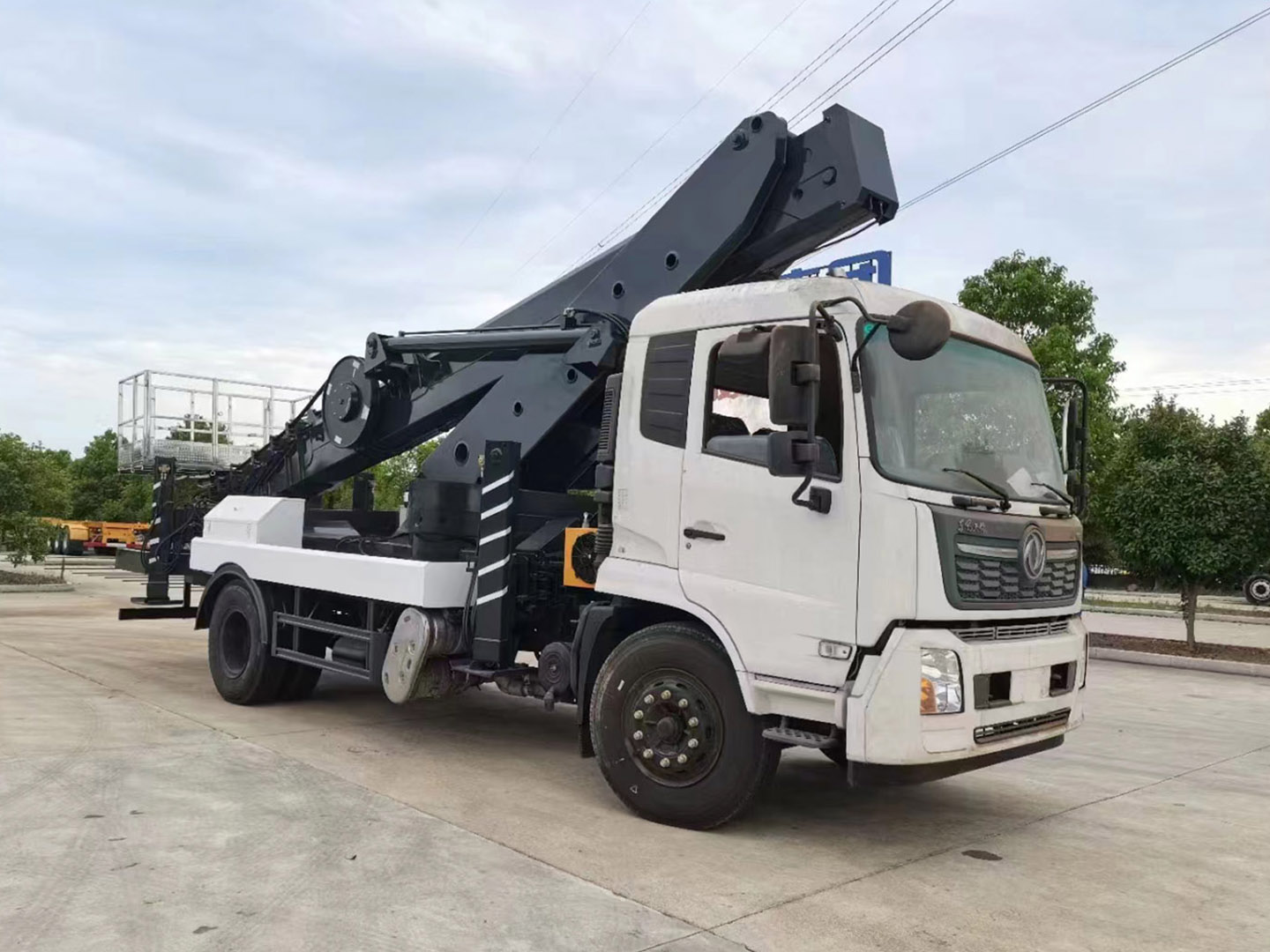 国六天锦45米高空作业车